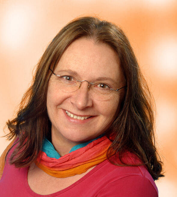 yogapada-Judith-Bruenn_Yoga-Meditation-Yogatherapie-Biberach-Ulm-Mermmingen-1